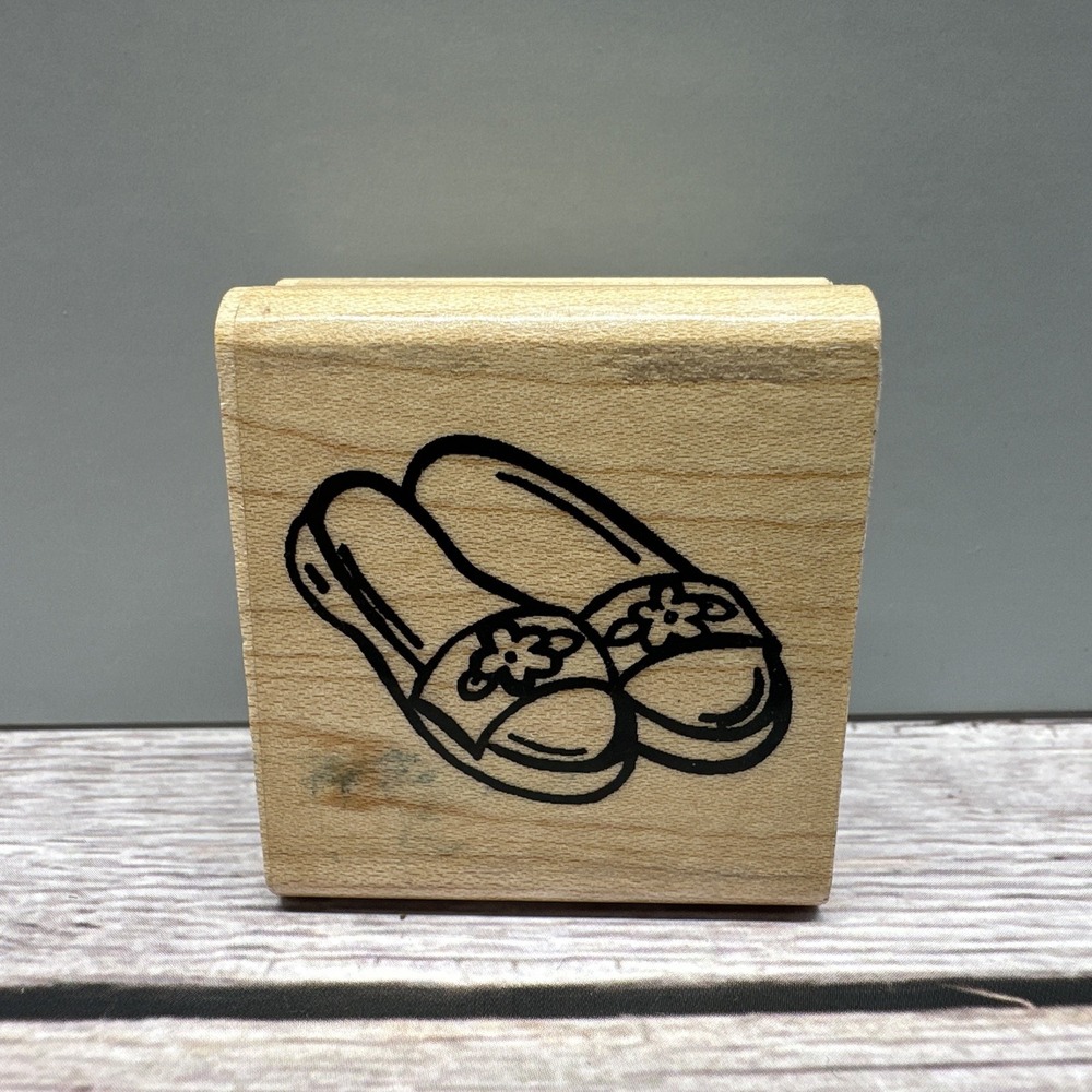 PAIR OF WOMEN SLIDES SLIPPERS FASHION SYMBOL Close to My Heart Wood Rubber Stamp